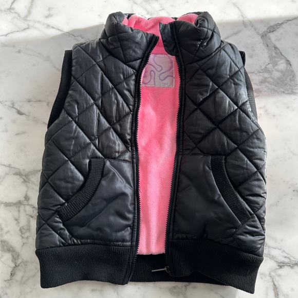 Girls Triple Flip Puffer Vest (TF size Four = US Girls 8-10). Like new! - Picture 3 of 5